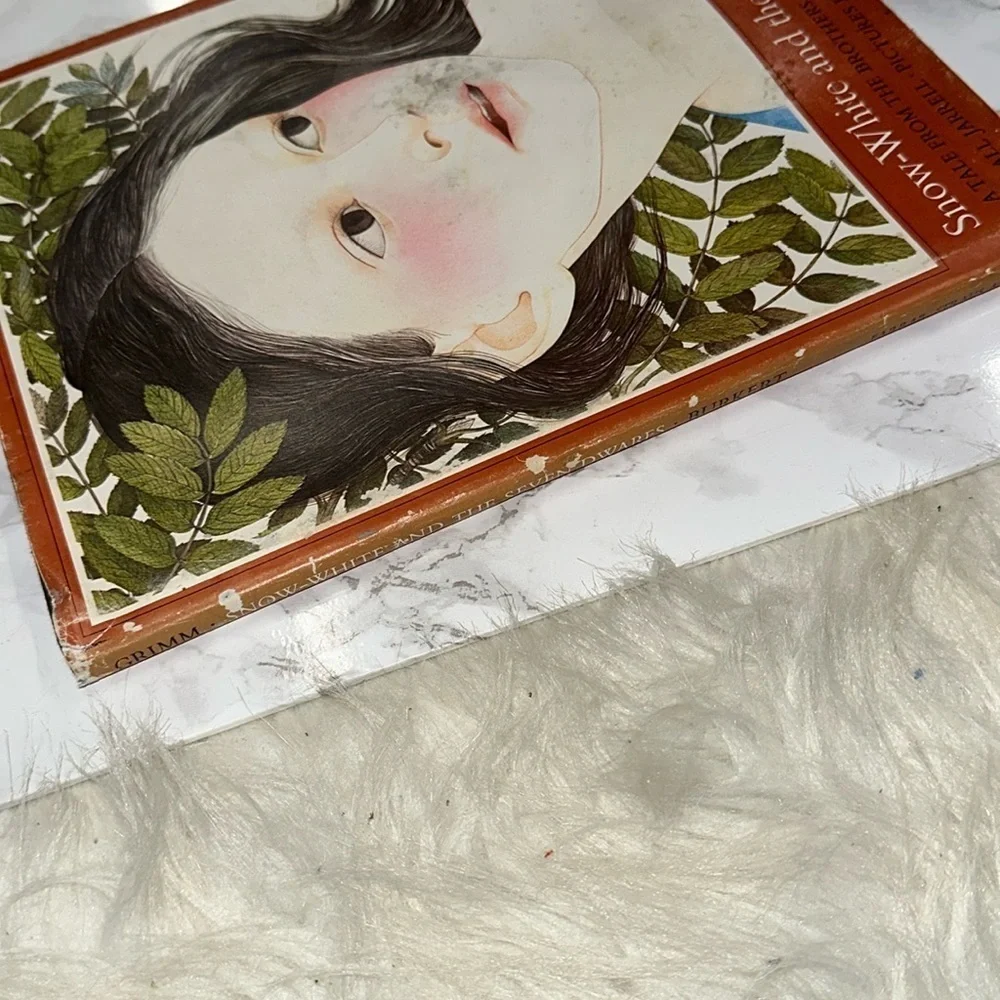 Snow-White and the Seven Dwarfs large vintage illustrated Book
